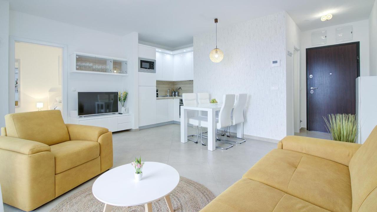 Apartments Luka - Villa Sunce Сень Экстерьер фото