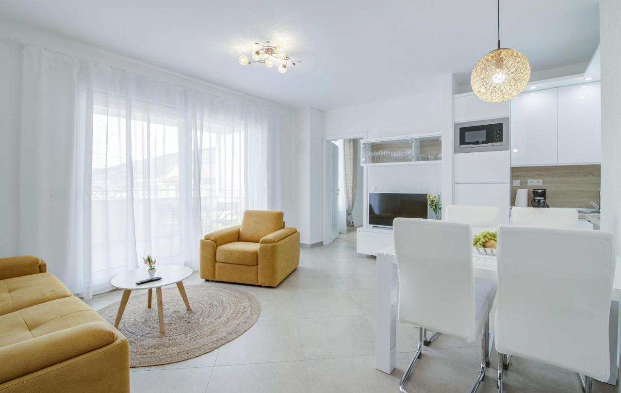 Apartments Luka - Villa Sunce Сень Экстерьер фото