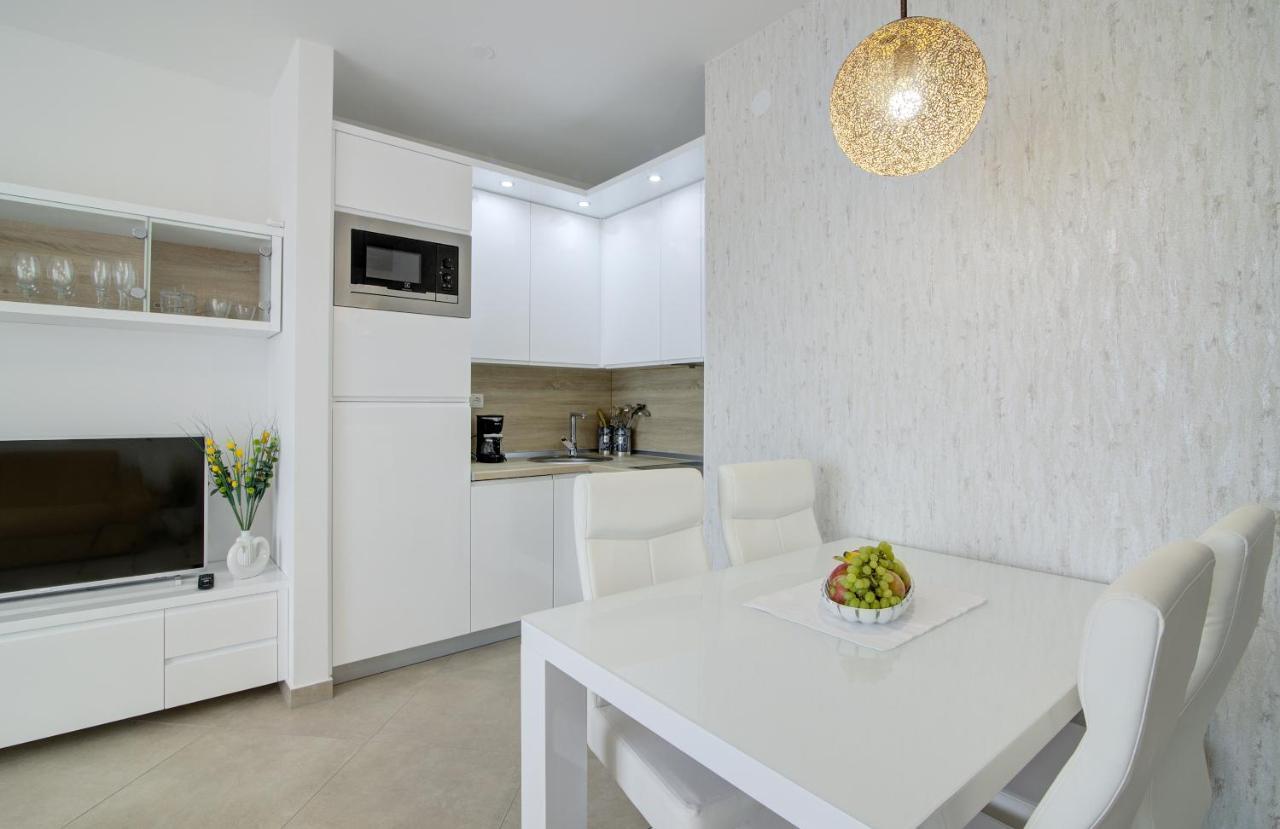 Apartments Luka - Villa Sunce Сень Экстерьер фото