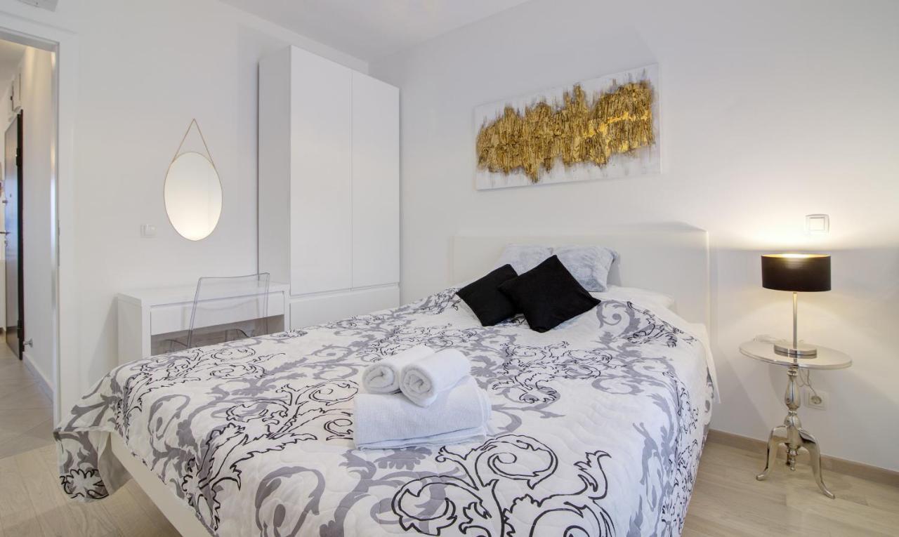 Apartments Luka - Villa Sunce Сень Экстерьер фото